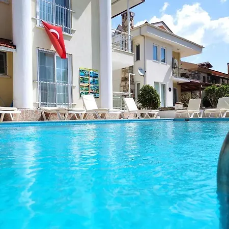 酒店 卡拉贾公寓酒店 3*