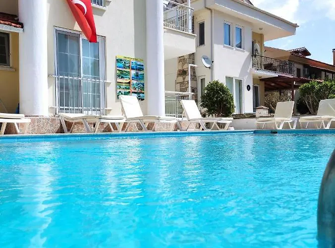 Hotel Karaca 3*