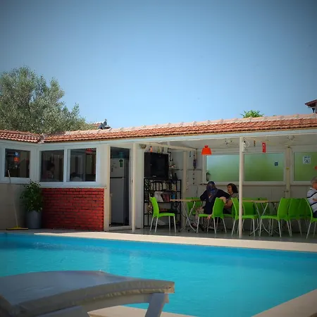 Karaca Hotel